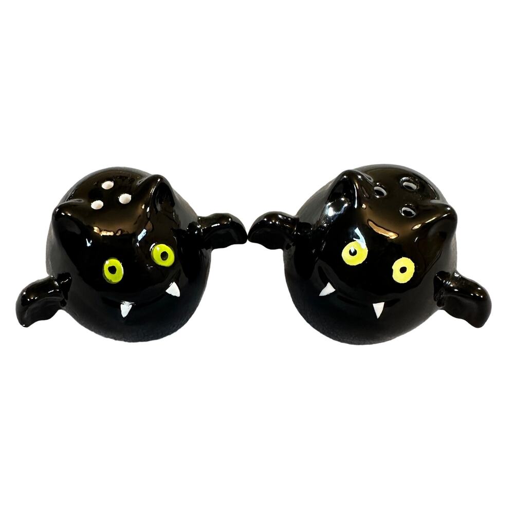 Halloween Kitchen Bat Salt Pepper Shakers with Yellow Eyes and Fangs